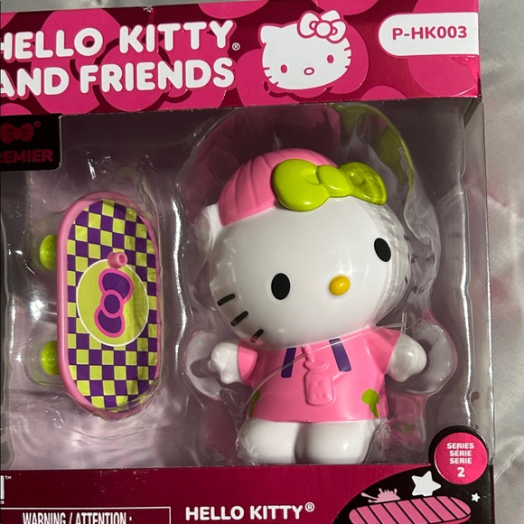 Hello Kitty and Friends with skateboard figurine - Picture 4 of 4
